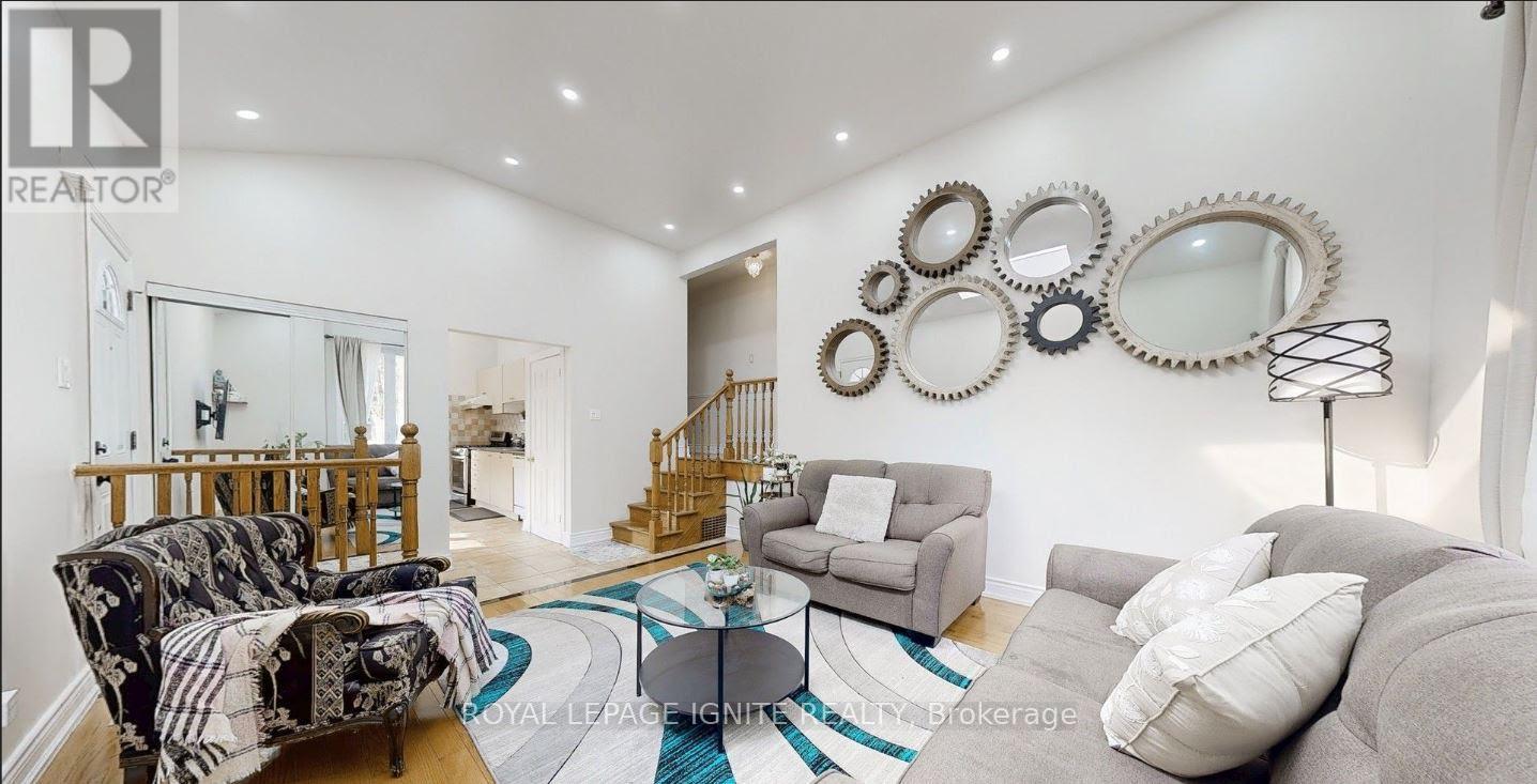 140 Benleigh Drive, Toronto, Ontario  M1H 1K3 - Photo 5 - E12481474