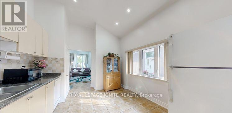 140 Benleigh Drive, Toronto, Ontario  M1H 1K3 - Photo 9 - E12481474