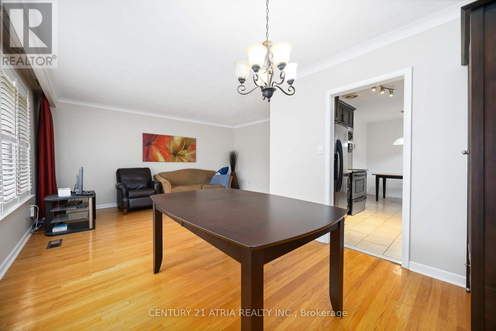 39 Amberdale Drive, Toronto, Ontario  M1P 4B9 - Photo 4 - E12481533