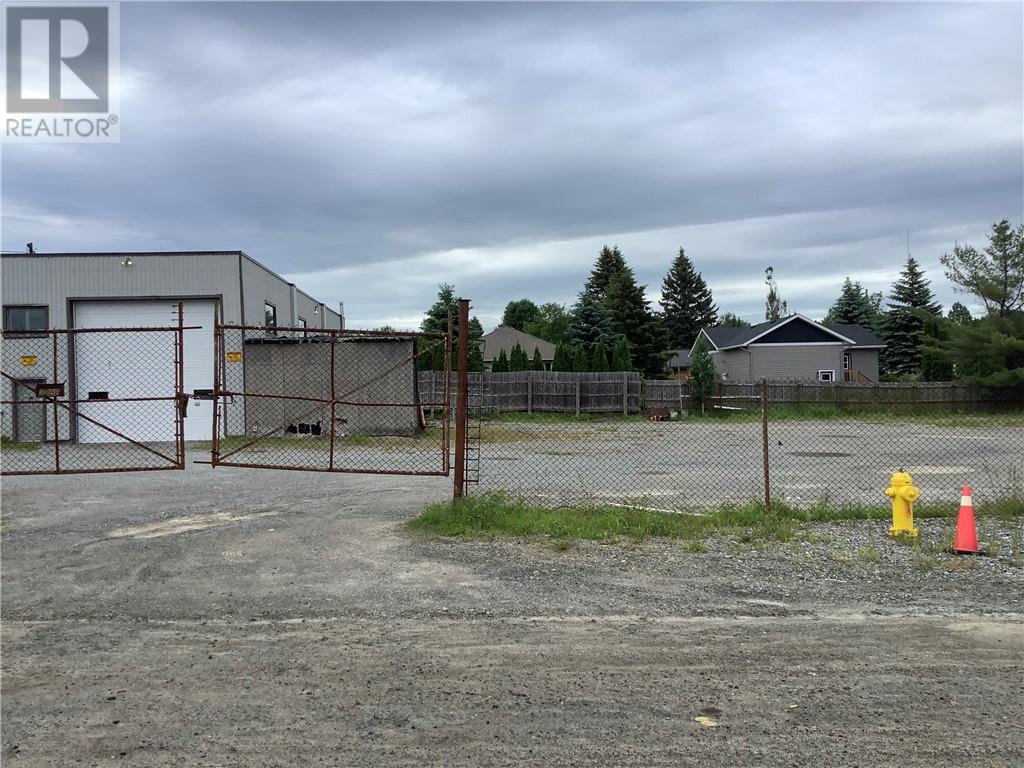 2280 Celine Street, Sudbury, Ontario P3E 0C9 - Photo 13 - 2125377