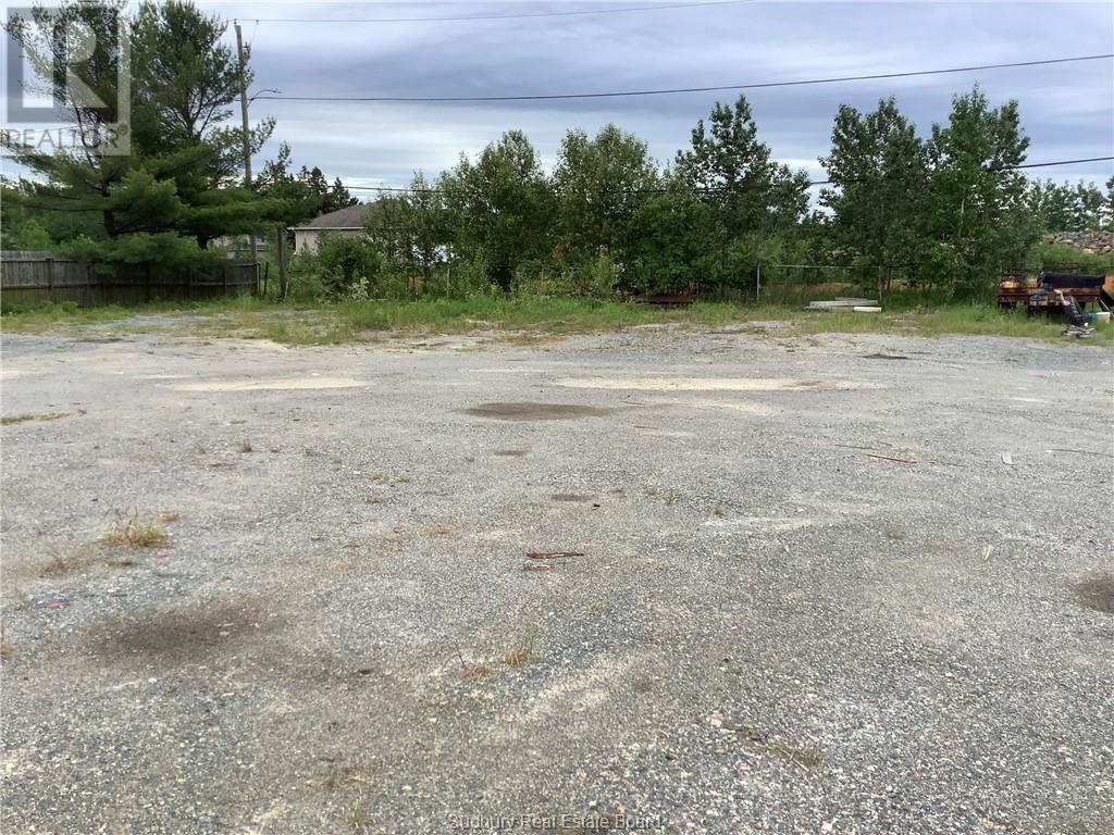 2280 Celine Street, Sudbury, Ontario P3E 0C9 - Photo 3 - 2125377