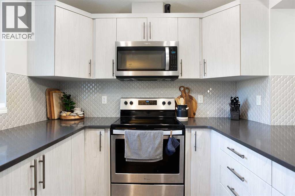 214 Hillcrest Gardens Sw, Airdrie, Alberta  T4B 4H8 - Photo 10 - A2265844
