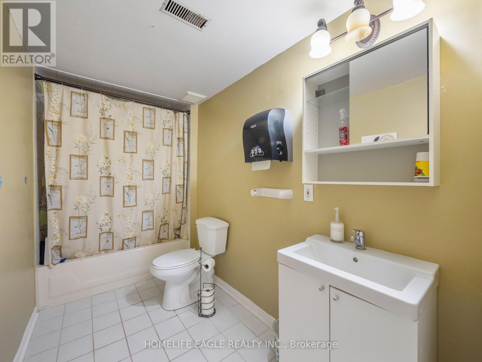 55 Attridge Drive, Aurora, Ontario  L4G 6J4 - Photo 17 - N12481419