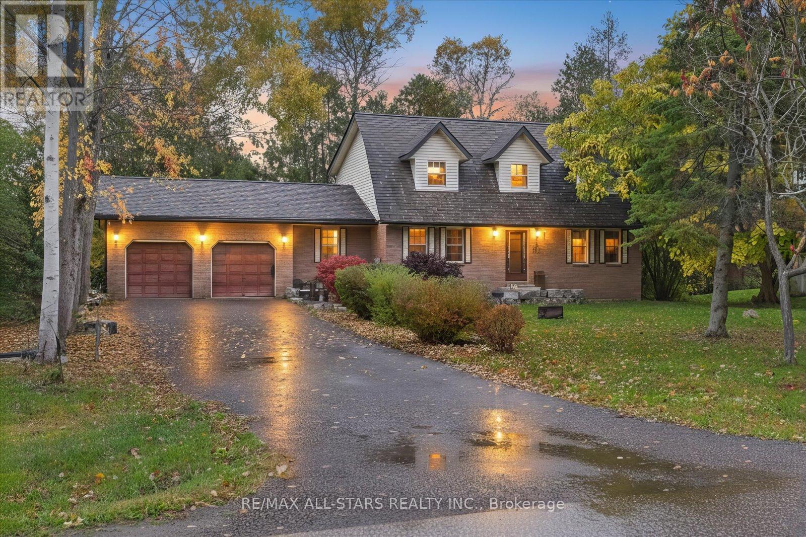 62 EVELYN AVENUE, Georgina, Ontario