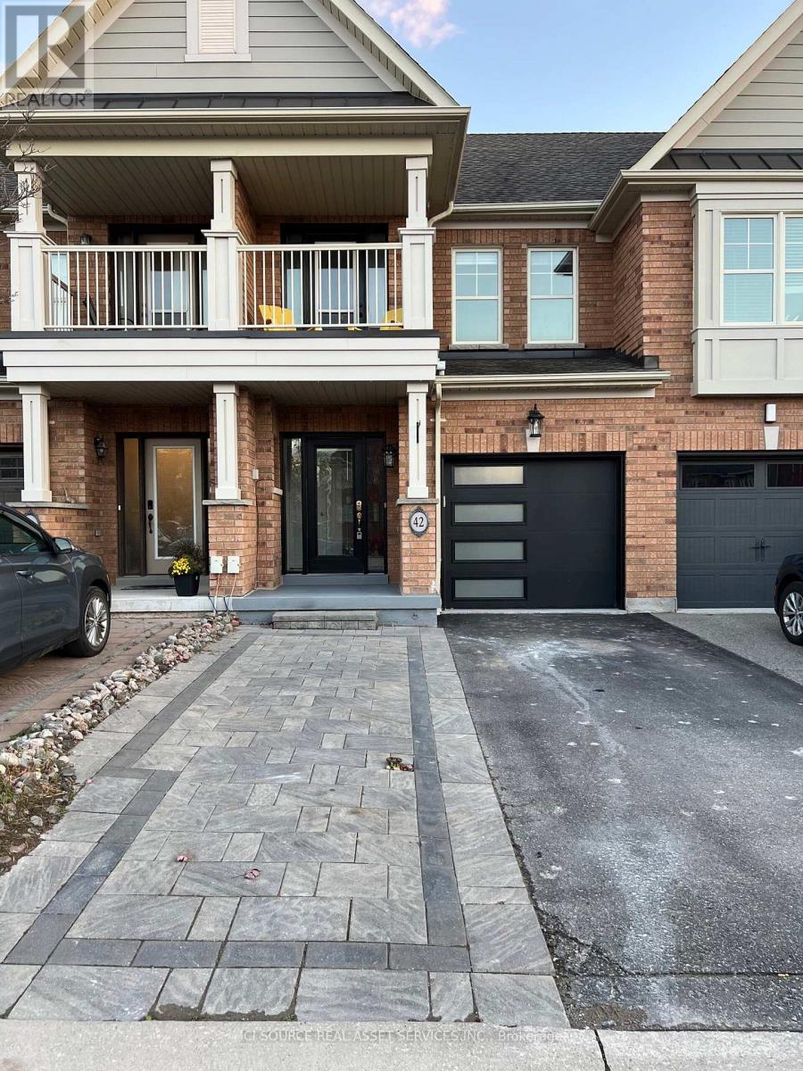 42 SOUTHEAST PASS, Whitchurch-Stouffville, Ontario