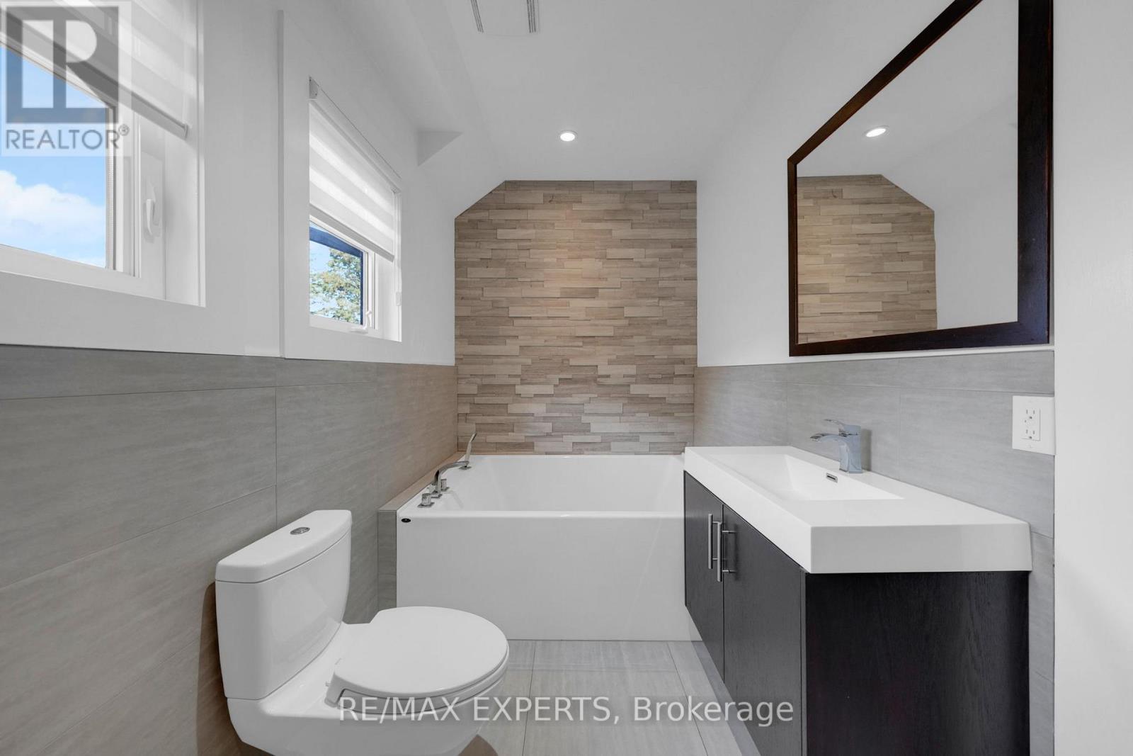 65 John Street, King, Ontario  L7B 1J6 - Photo 33 - N12481460
