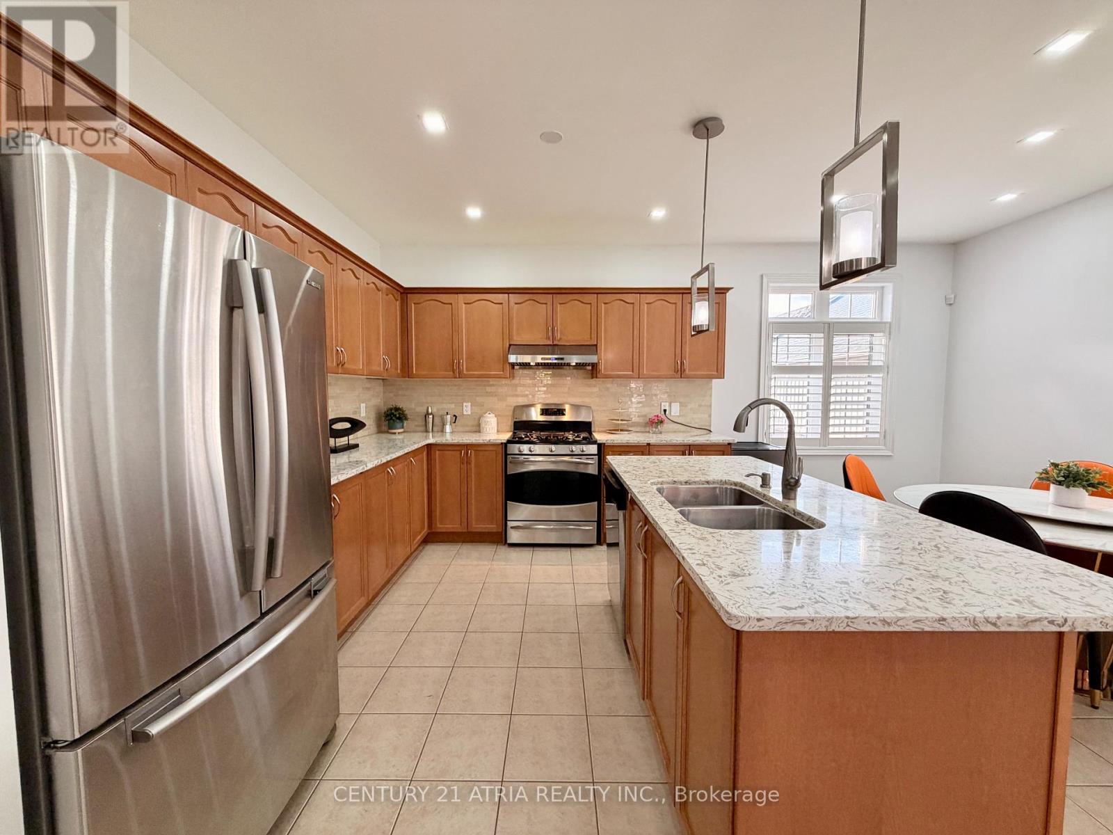14 West Normandy Drive, Markham, Ontario  L6B 0A8 - Photo 10 - N12481475