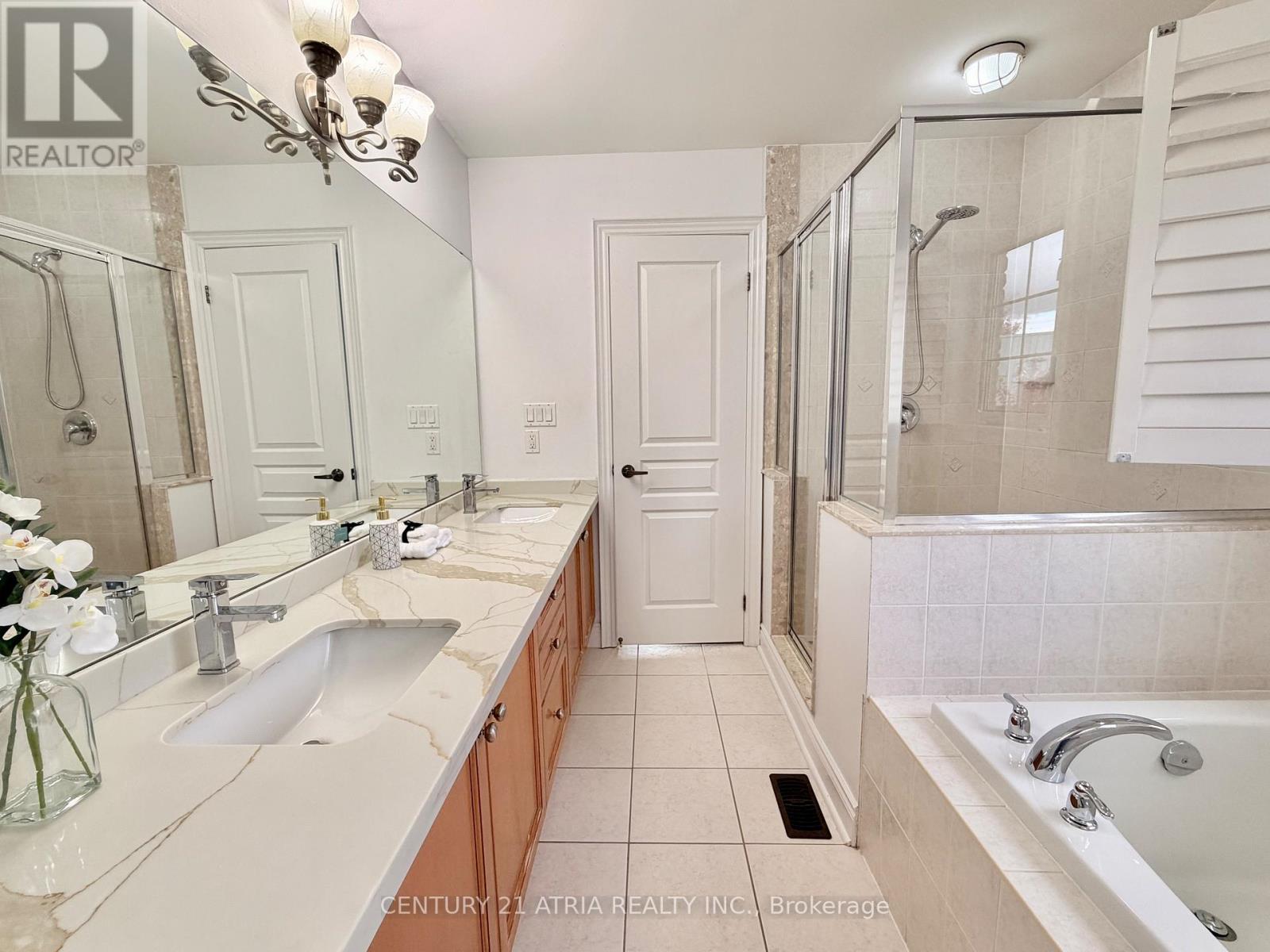 14 West Normandy Drive, Markham, Ontario  L6B 0A8 - Photo 21 - N12481475