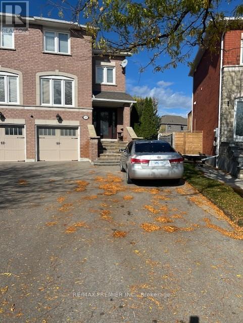 56 Isa Court, Vaughan, Ontario  L4H 1J4 - Photo 2 - N12481484