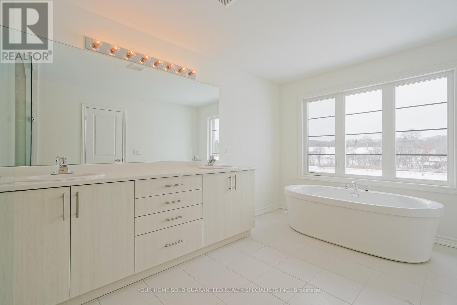 62 Calypso Avenue, Springwater, Ontario  L0L 1Y3 - Photo 12 - S12481433