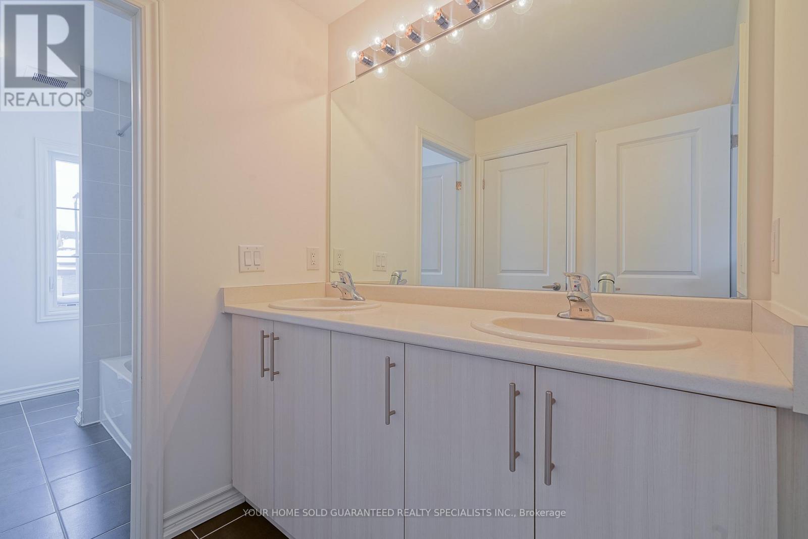 62 Calypso Avenue, Springwater, Ontario  L0L 1Y3 - Photo 18 - S12481433