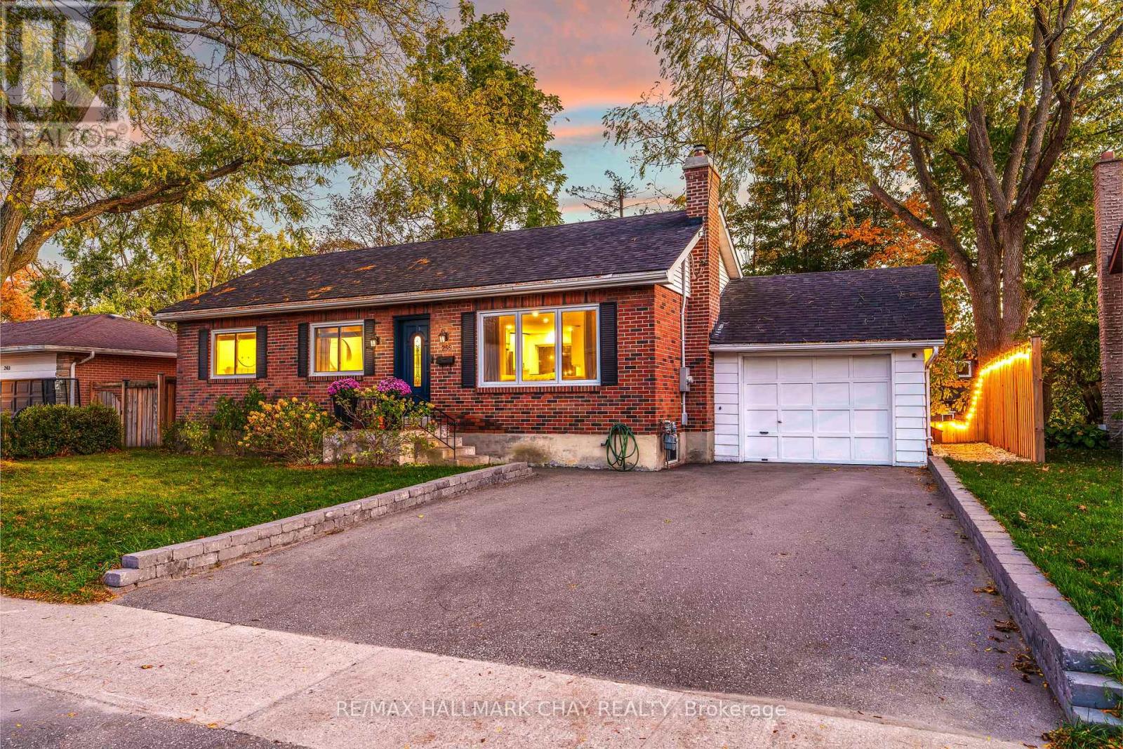 255 Codrington Street, Barrie, Ontario  L4M 1S6 - Photo 2 - S12481522