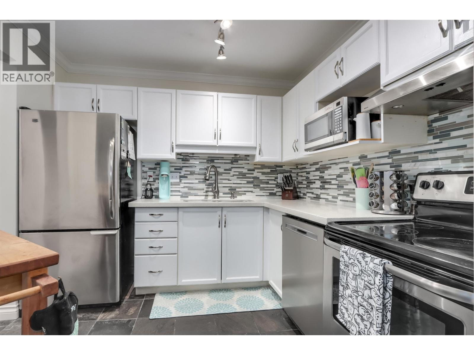 202 2335 Whyte Avenue, Port Coquitlam, British Columbia  V3C 2A3 - Photo 13 - R3060155