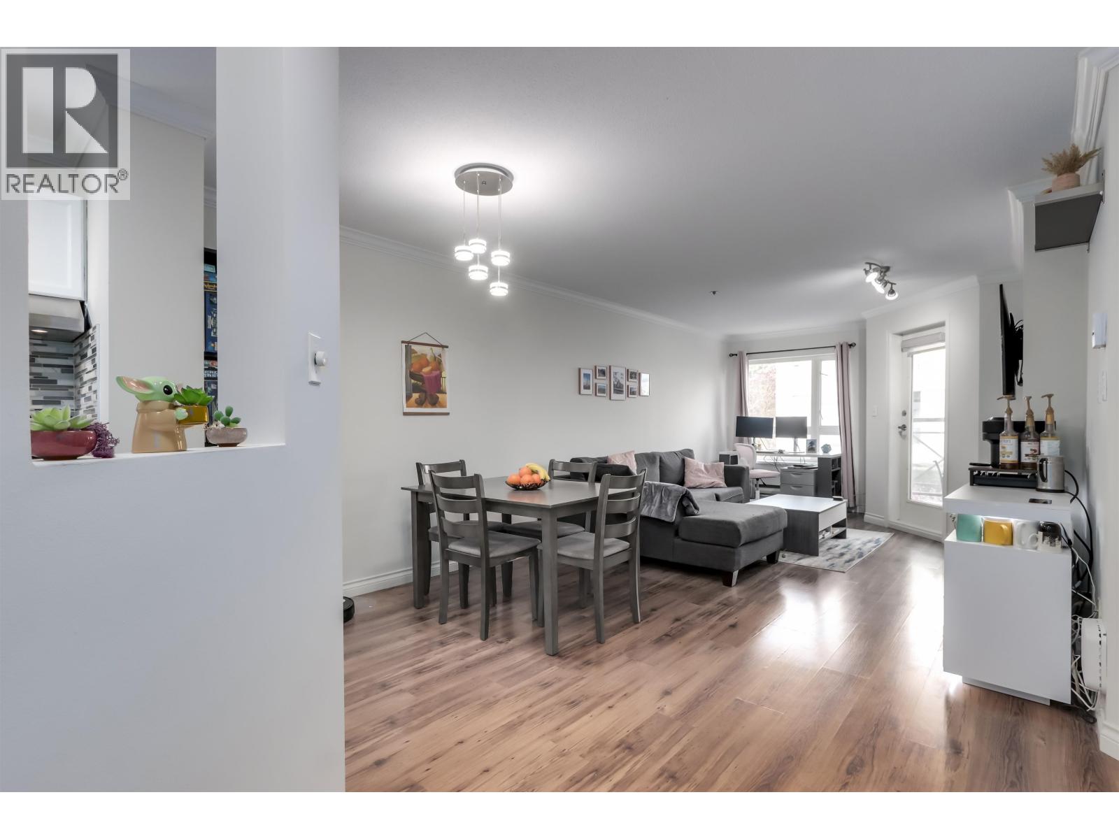 202 2335 Whyte Avenue, Port Coquitlam, British Columbia  V3C 2A3 - Photo 3 - R3060155