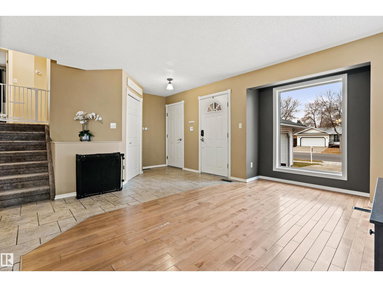 99 Arlington Dr, St. Albert, Alberta  T8N 5P4 - Photo 4 - E4463436
