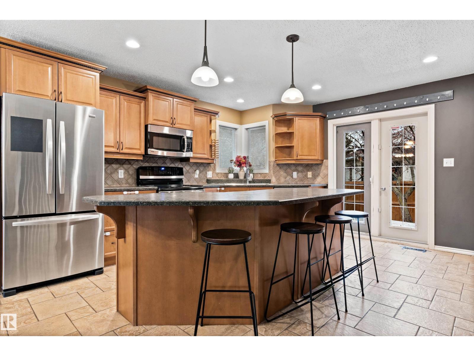 99 Arlington Dr, St. Albert, Alberta  T8N 5P4 - Photo 11 - E4463436