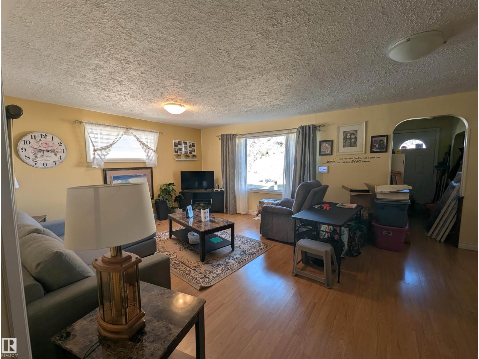 5035 49 Av Nw, Vilna, Alberta  T0A 3L0 - Photo 2 - E4463448
