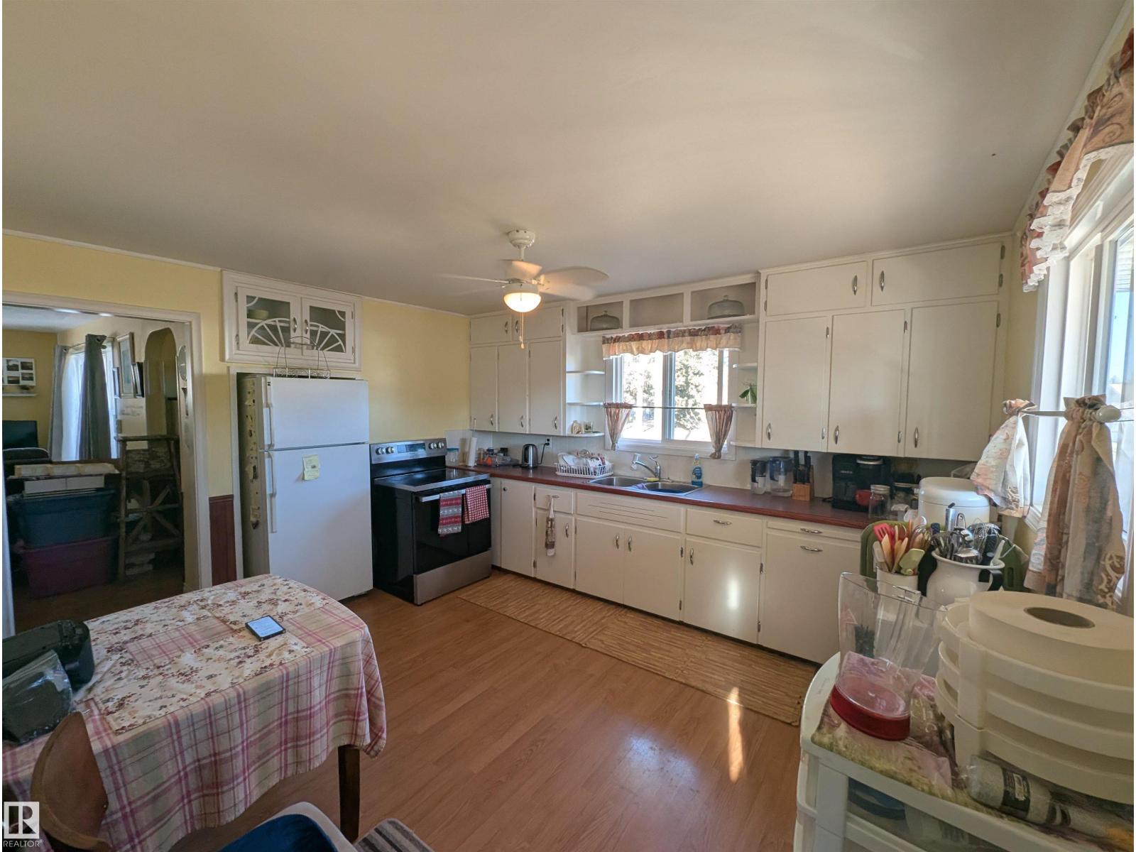 5035 49 Av Nw, Vilna, Alberta  T0A 3L0 - Photo 4 - E4463448
