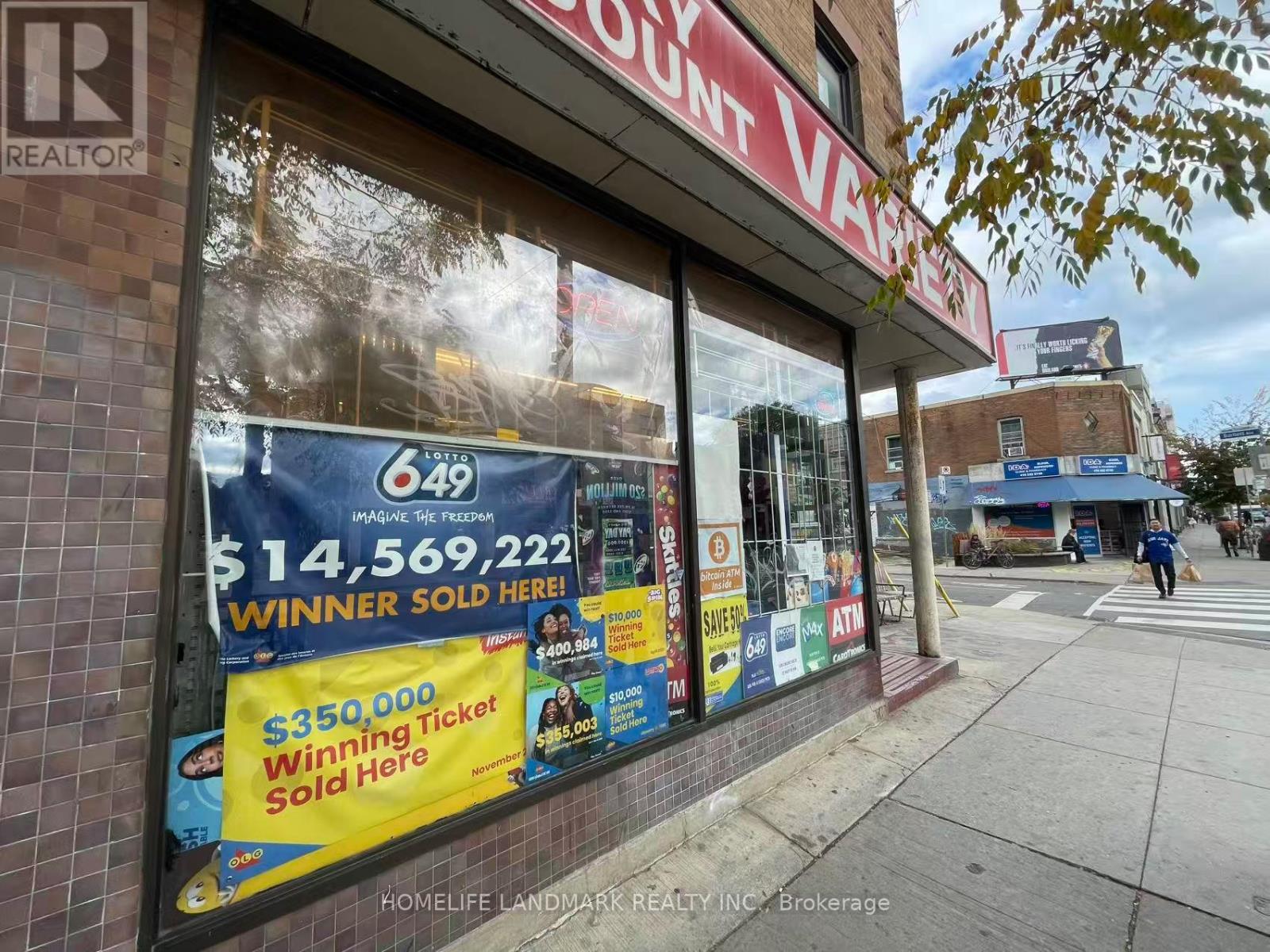 1064 Bloor Street W, Toronto, Ontario  M6H 1M6 - Photo 5 - W12481425
