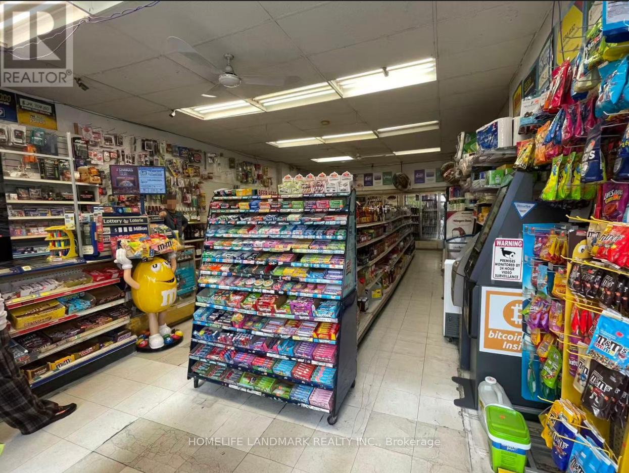 1064 Bloor Street W, Toronto, Ontario  M6H 1M6 - Photo 7 - W12481425