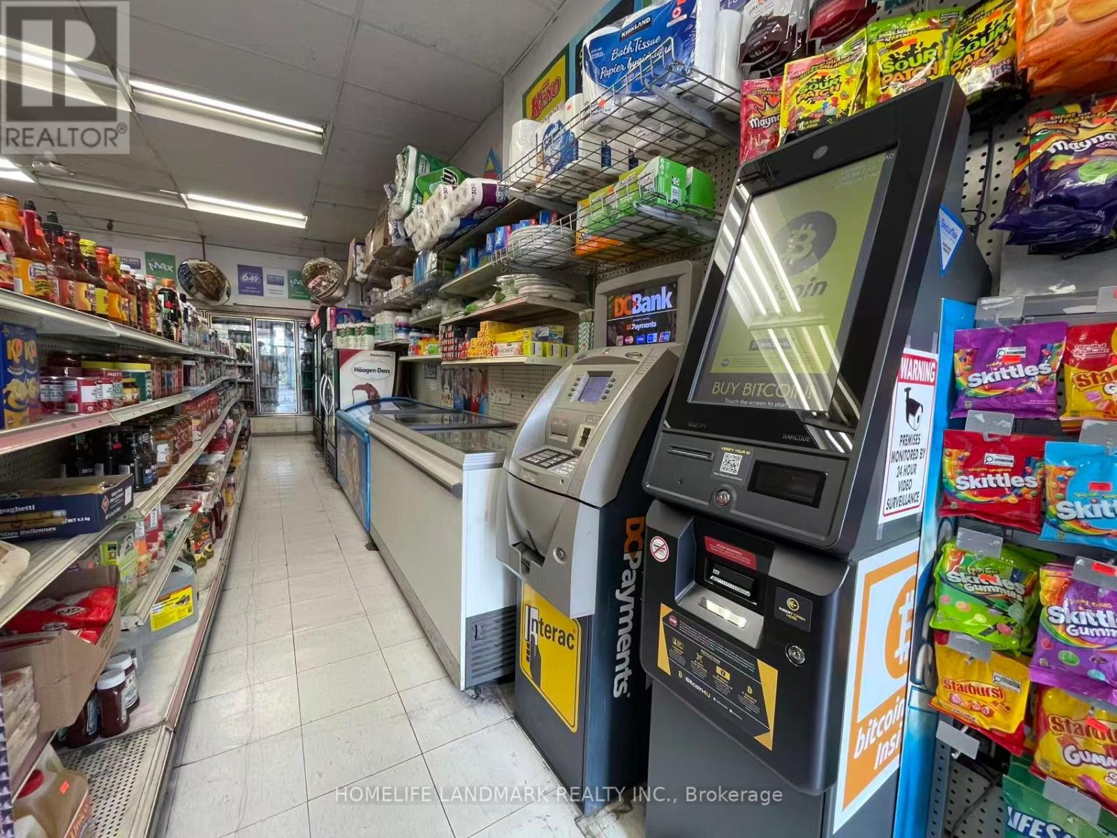 1064 Bloor Street W, Toronto, Ontario  M6H 1M6 - Photo 8 - W12481425