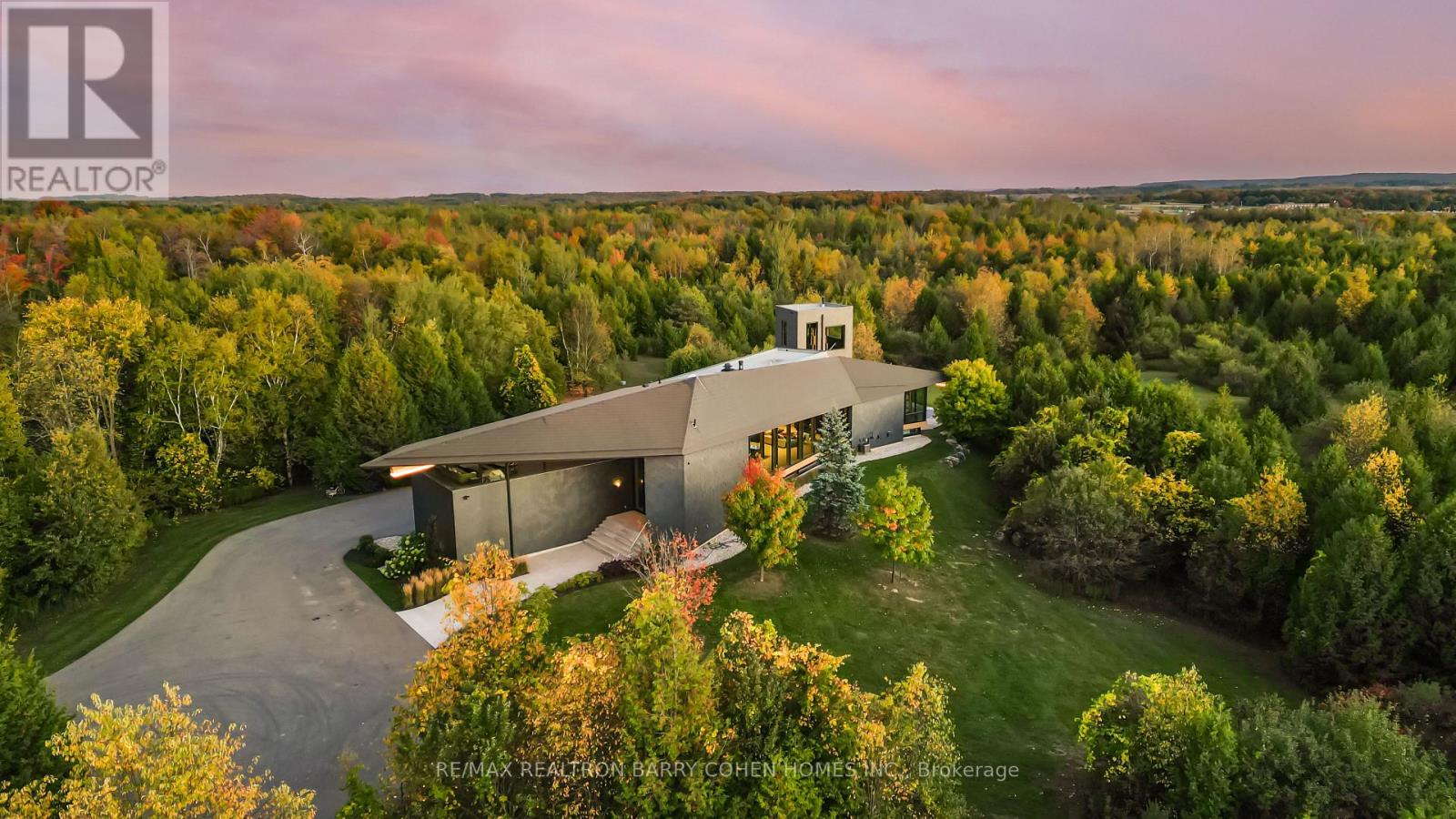 18754 Heart Lake Road, Caledon, Ontario  L7K 1Z7 - Photo 3 - W12481431
