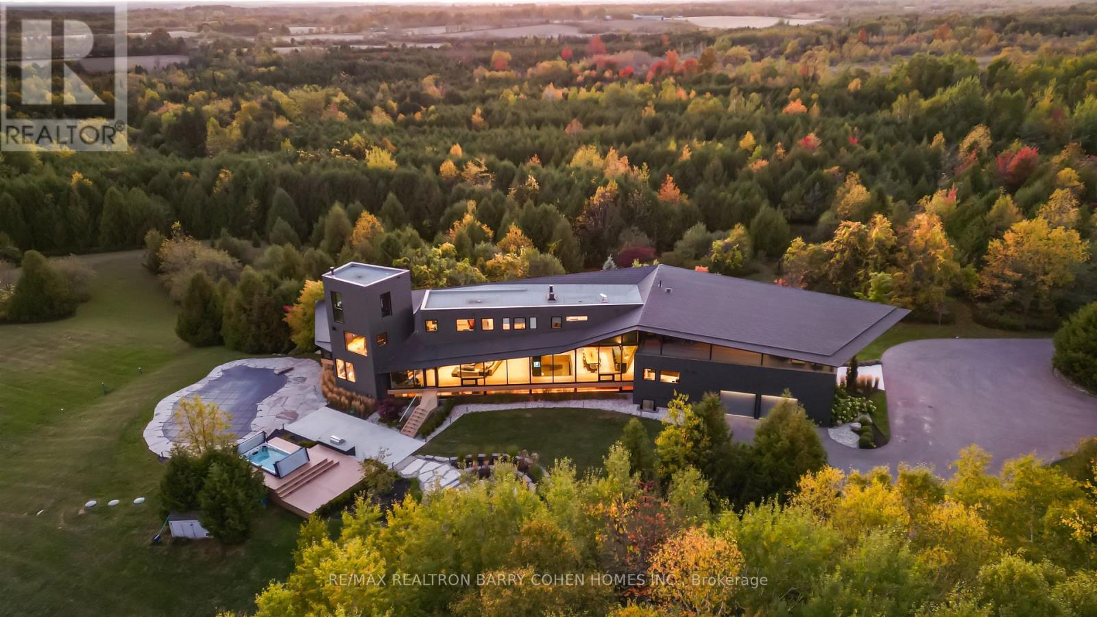 18754 Heart Lake Road, Caledon, Ontario  L7K 1Z7 - Photo 4 - W12481431