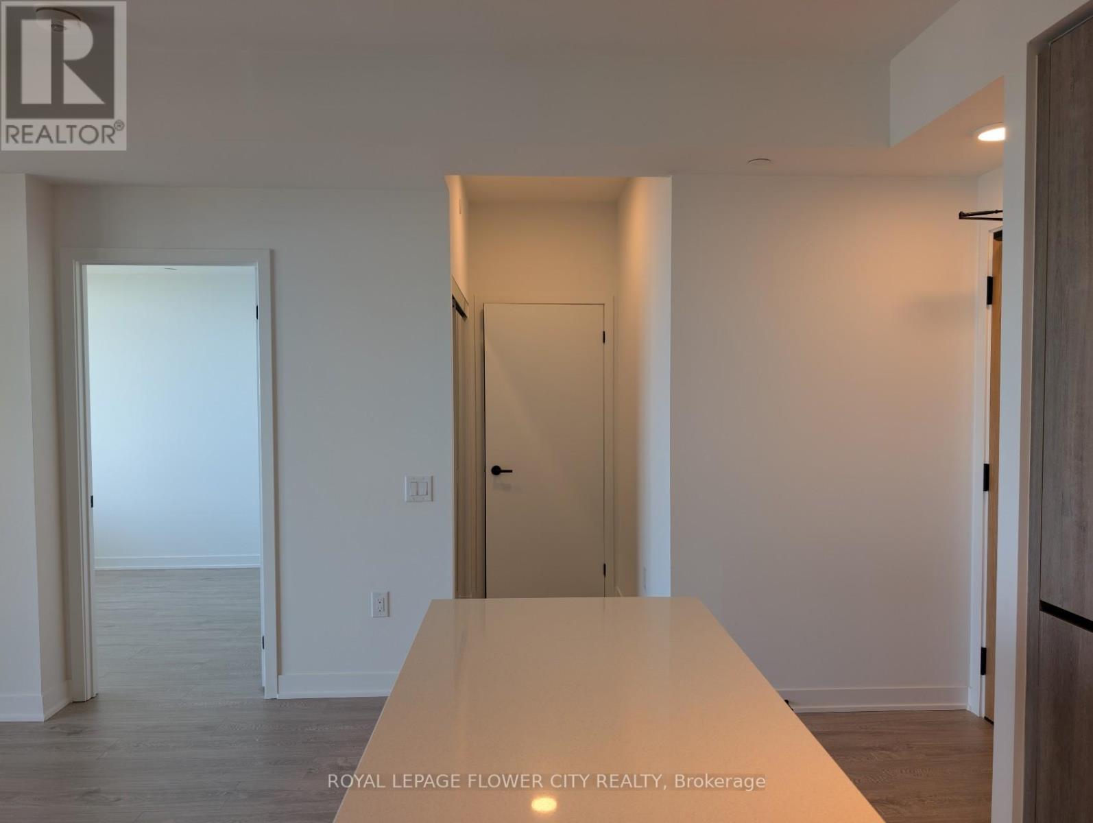 1708 - 2495 Eglinton Avenue W, Mississauga, Ontario  L5M 2T2 - Photo 2 - W12481468