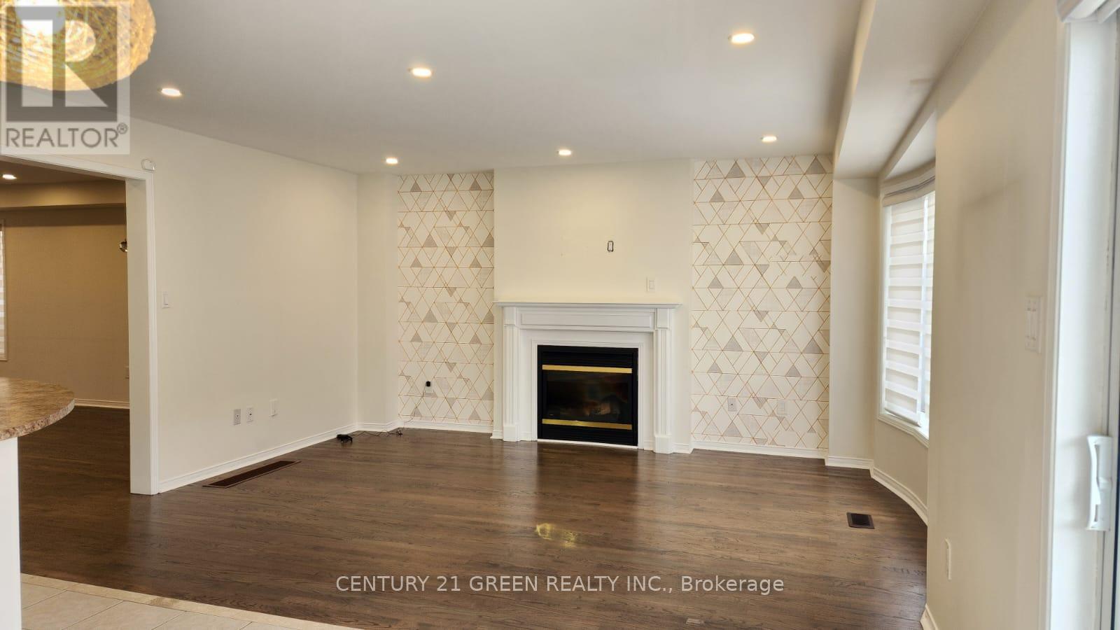 125 Fairhill Avenue, Brampton, Ontario  L7A 2Y8 - Photo 10 - W12481470