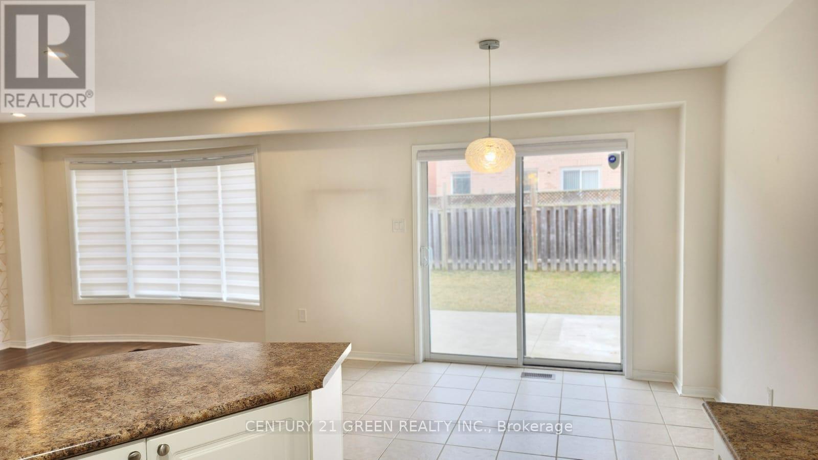 125 Fairhill Avenue, Brampton, Ontario  L7A 2Y8 - Photo 16 - W12481470
