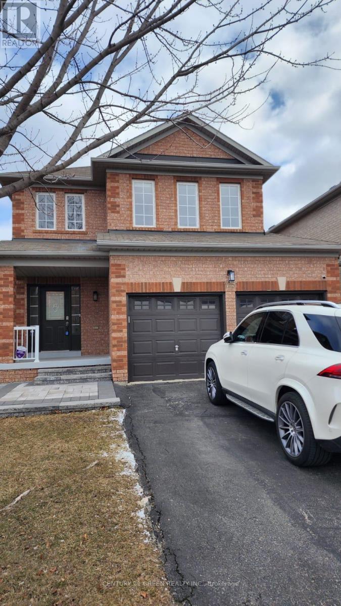 125 Fairhill Avenue, Brampton, Ontario  L7A 2Y8 - Photo 2 - W12481470