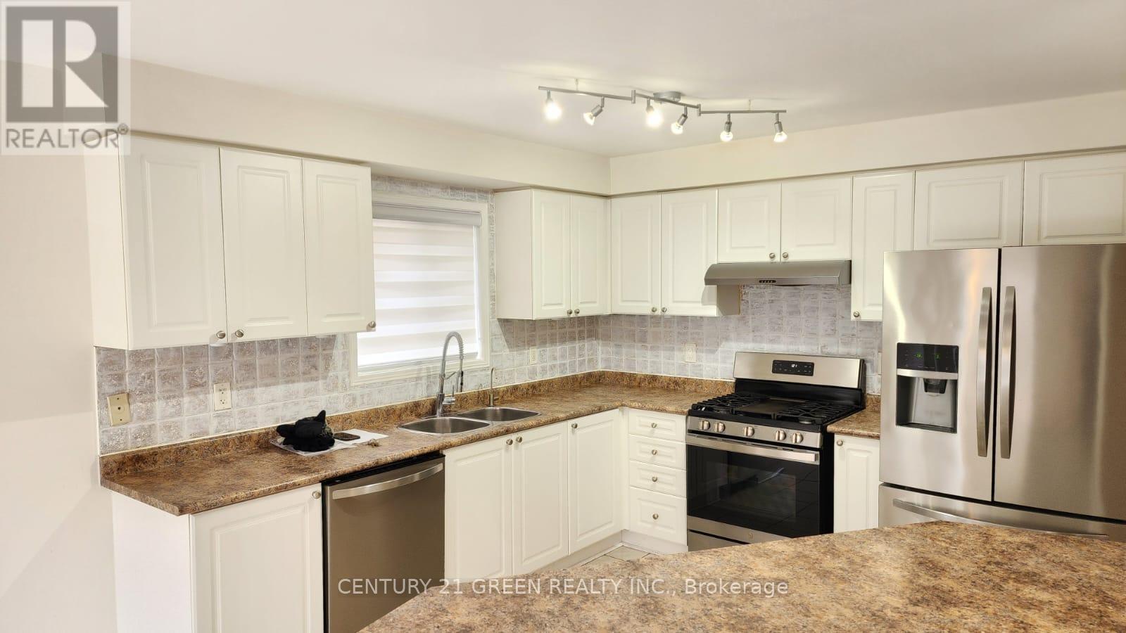 125 Fairhill Avenue, Brampton, Ontario  L7A 2Y8 - Photo 21 - W12481470