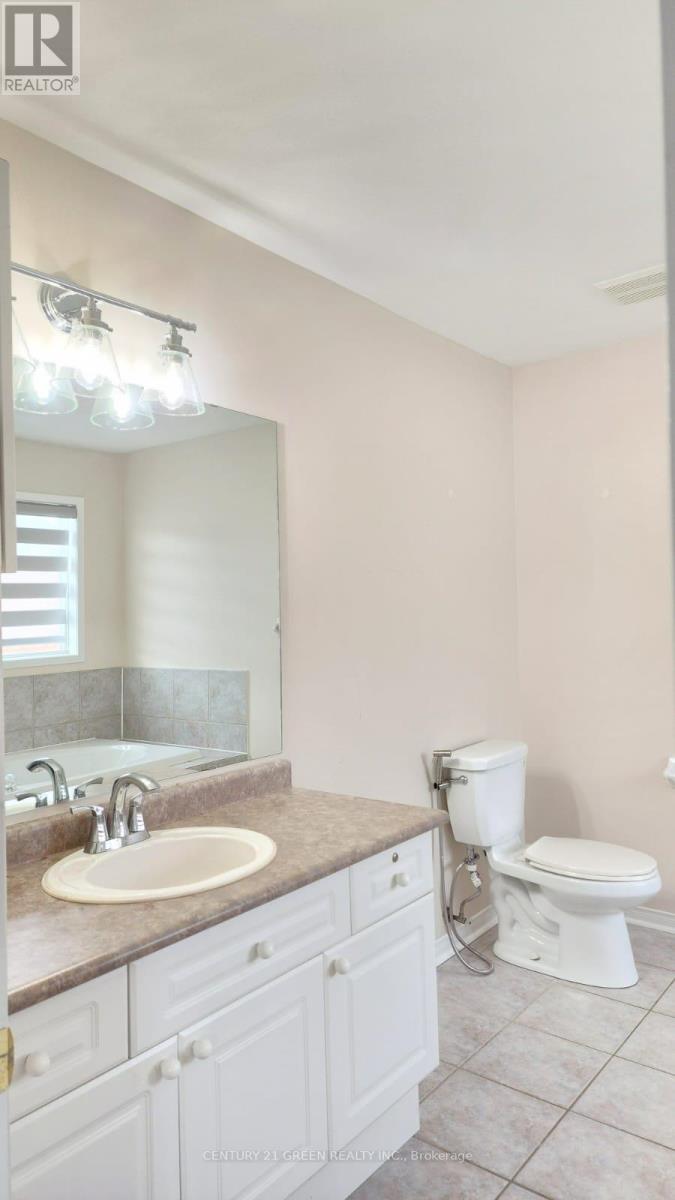 125 Fairhill Avenue, Brampton, Ontario  L7A 2Y8 - Photo 24 - W12481470