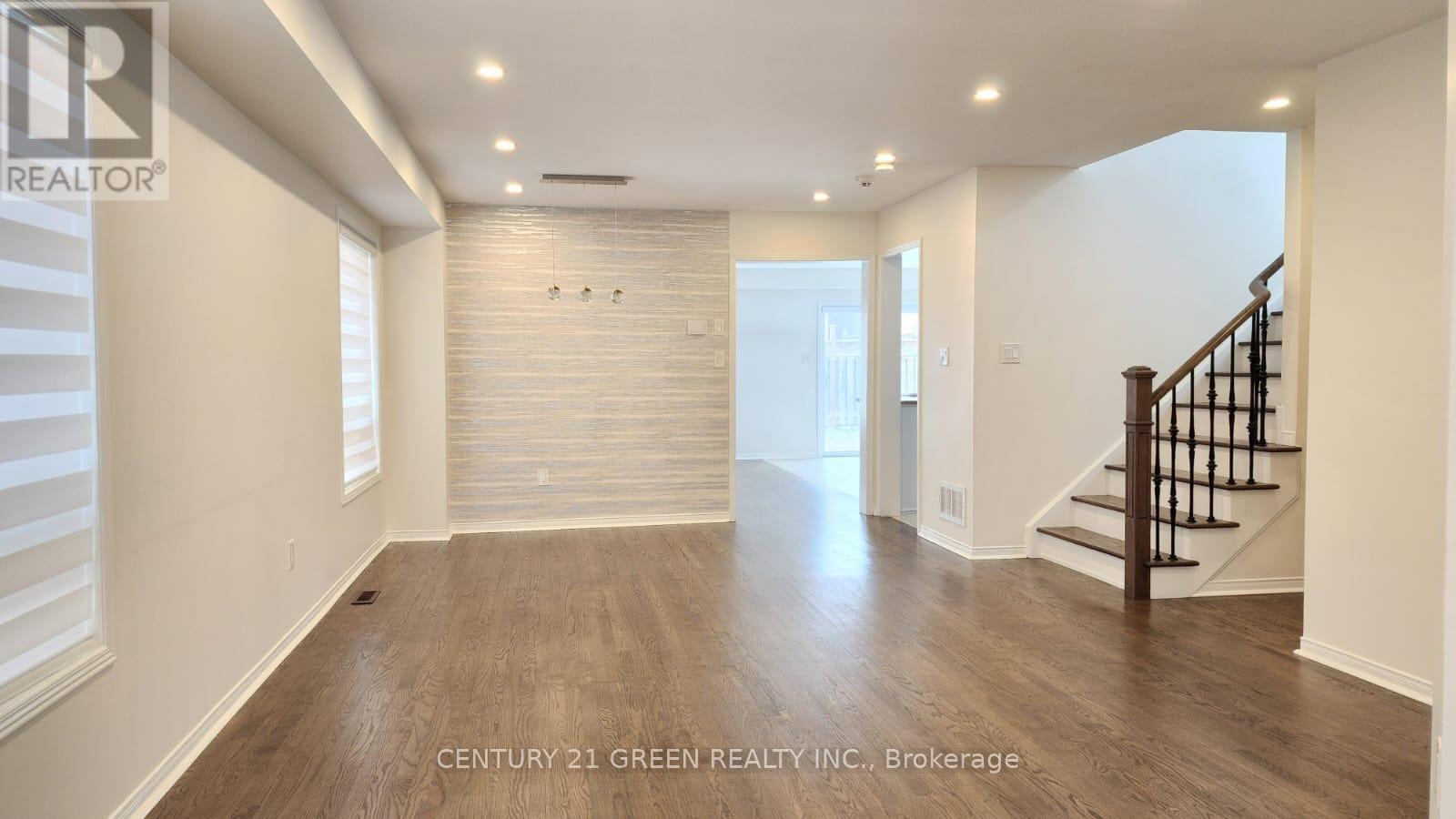 125 Fairhill Avenue, Brampton, Ontario  L7A 2Y8 - Photo 6 - W12481470
