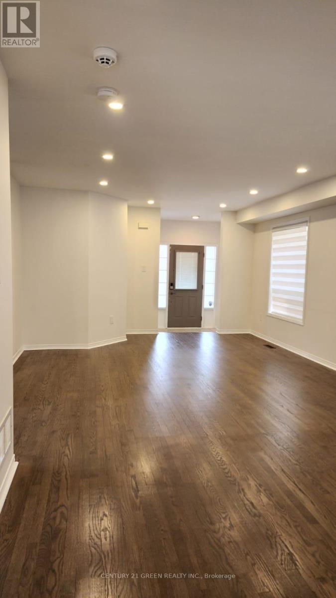 125 Fairhill Avenue, Brampton, Ontario  L7A 2Y8 - Photo 8 - W12481470