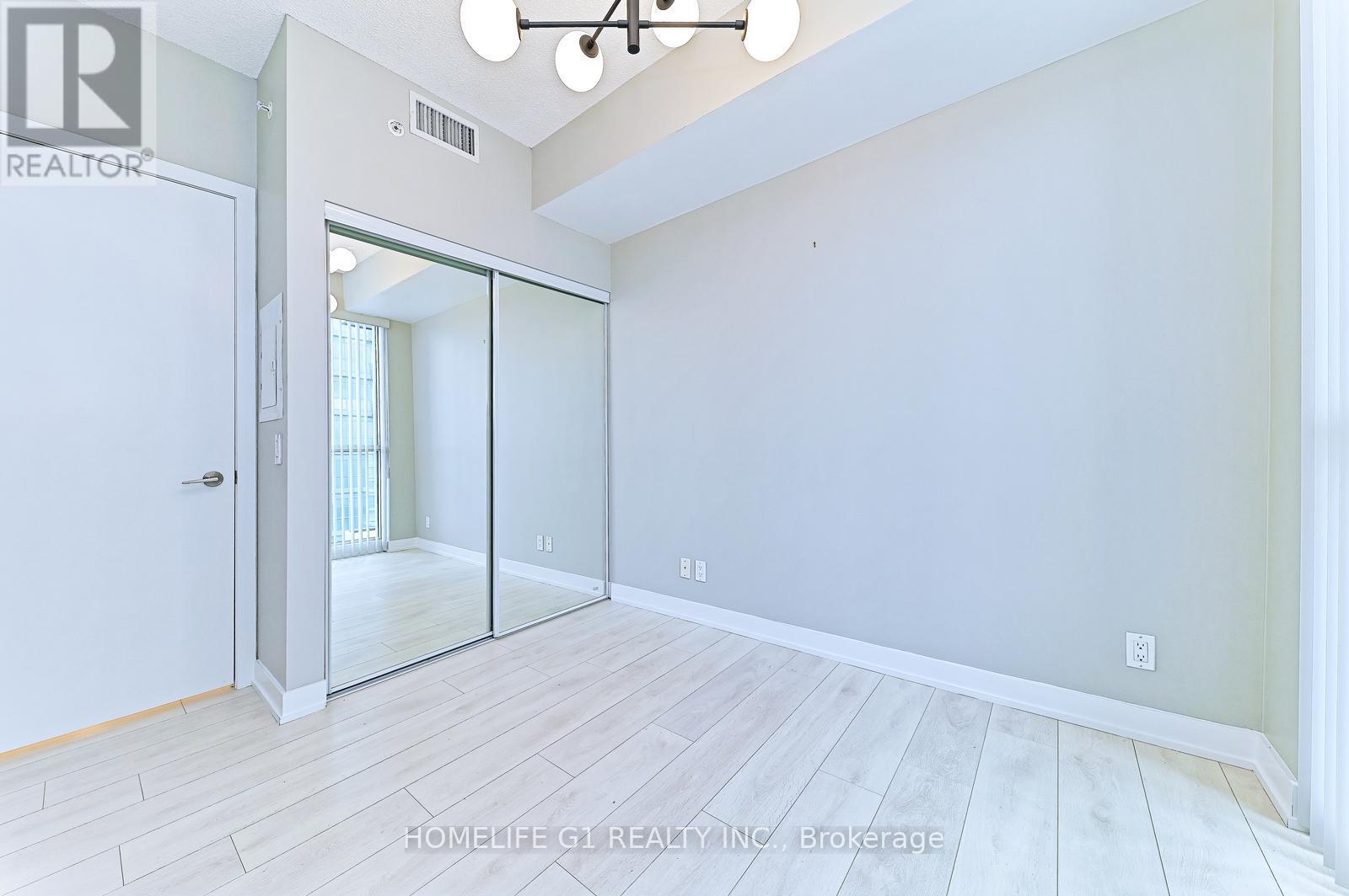 8 - 2212 Lakeshore Boulevard, Toronto, Ontario  M8V 0C2 - Photo 12 - W12481473