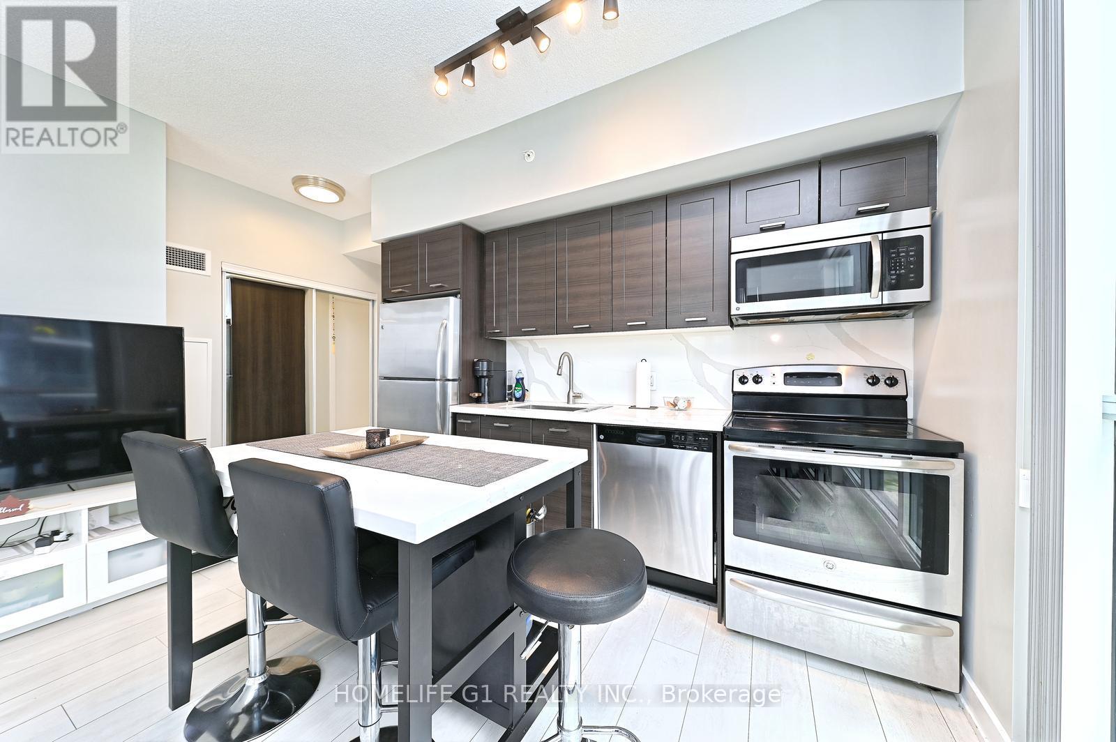 8 - 2212 Lakeshore Boulevard, Toronto, Ontario  M8V 0C2 - Photo 17 - W12481473