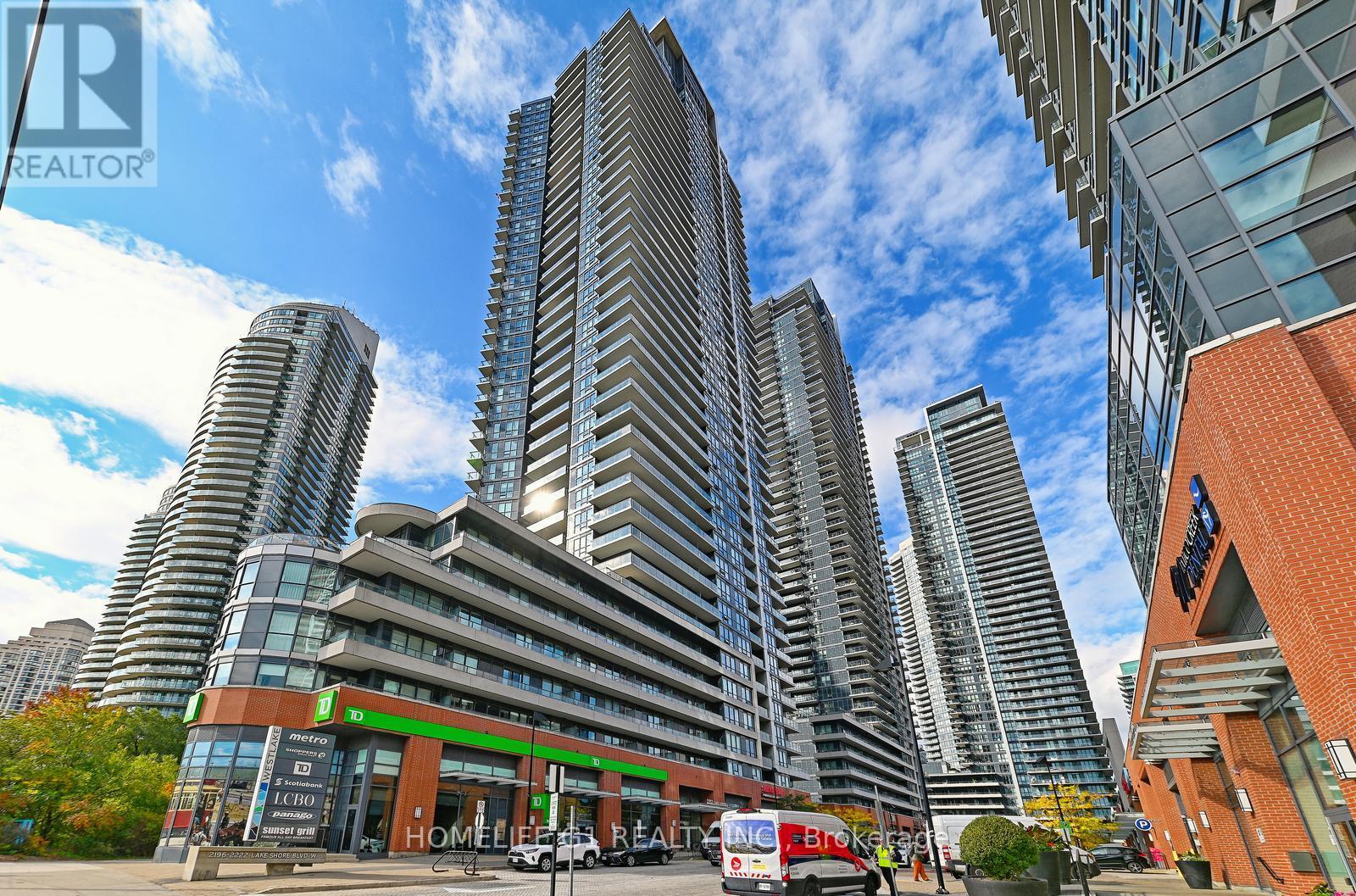 8 - 2212 Lakeshore Boulevard, Toronto, Ontario  M8V 0C2 - Photo 2 - W12481473