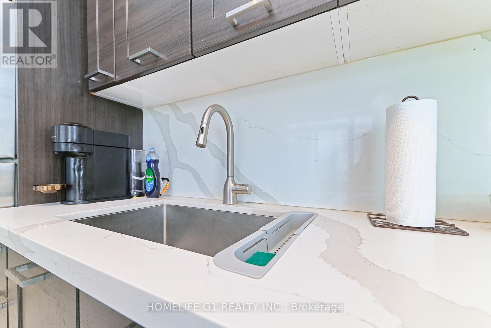 8 - 2212 Lakeshore Boulevard, Toronto, Ontario  M8V 0C2 - Photo 20 - W12481473