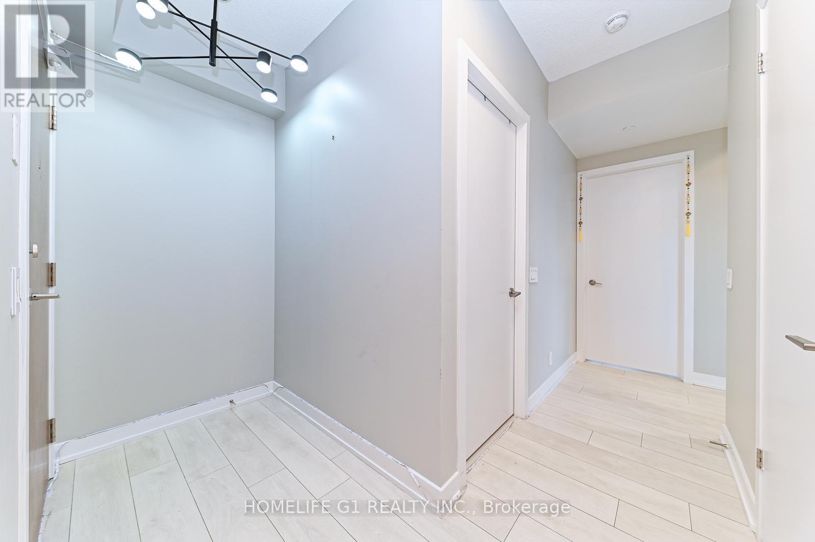 8 - 2212 Lakeshore Boulevard, Toronto, Ontario  M8V 0C2 - Photo 8 - W12481473