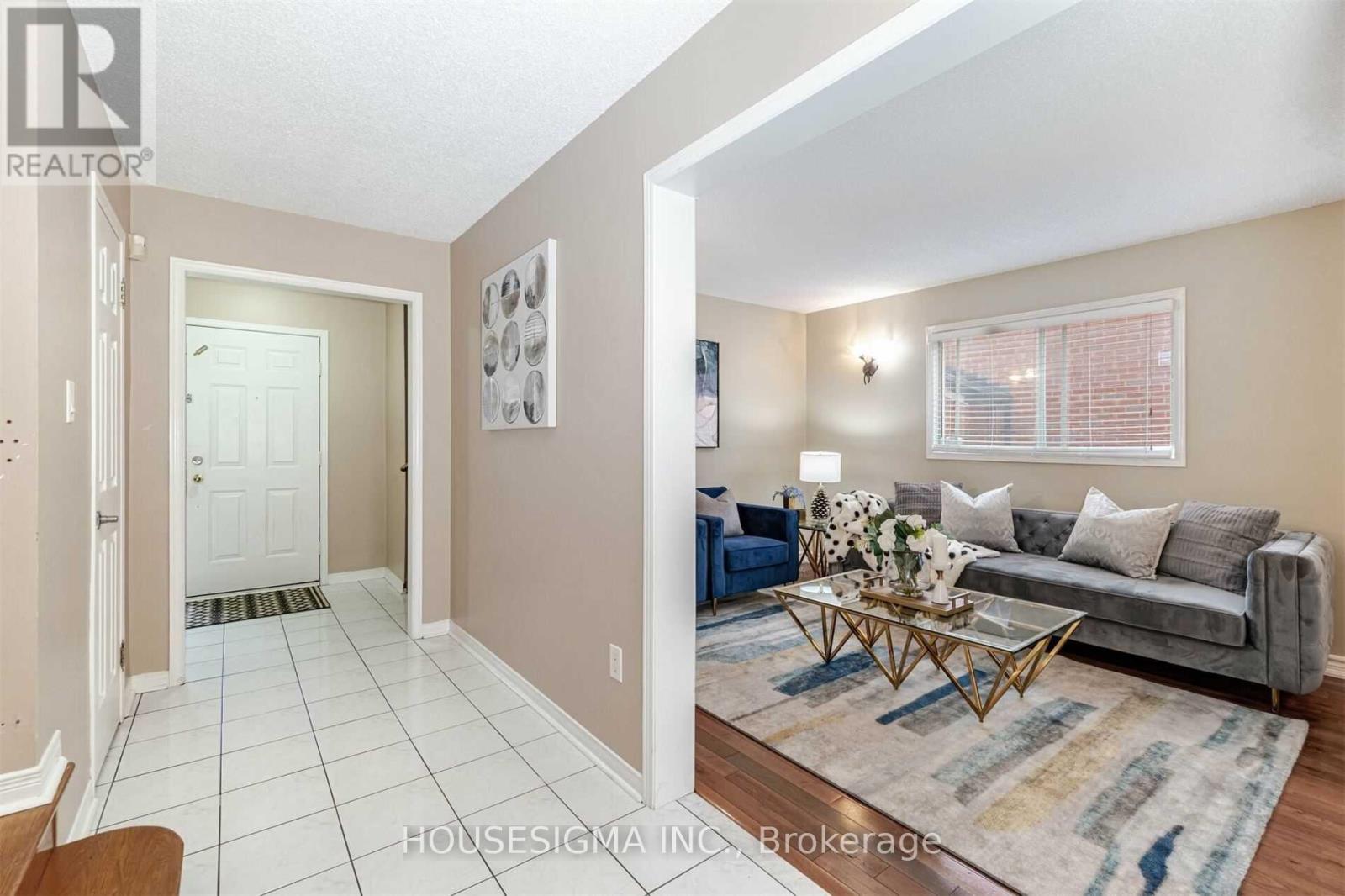 Upper - 10 Palmolive Street, Brampton, Ontario  L6R 1P4 - Photo 2 - W12481476