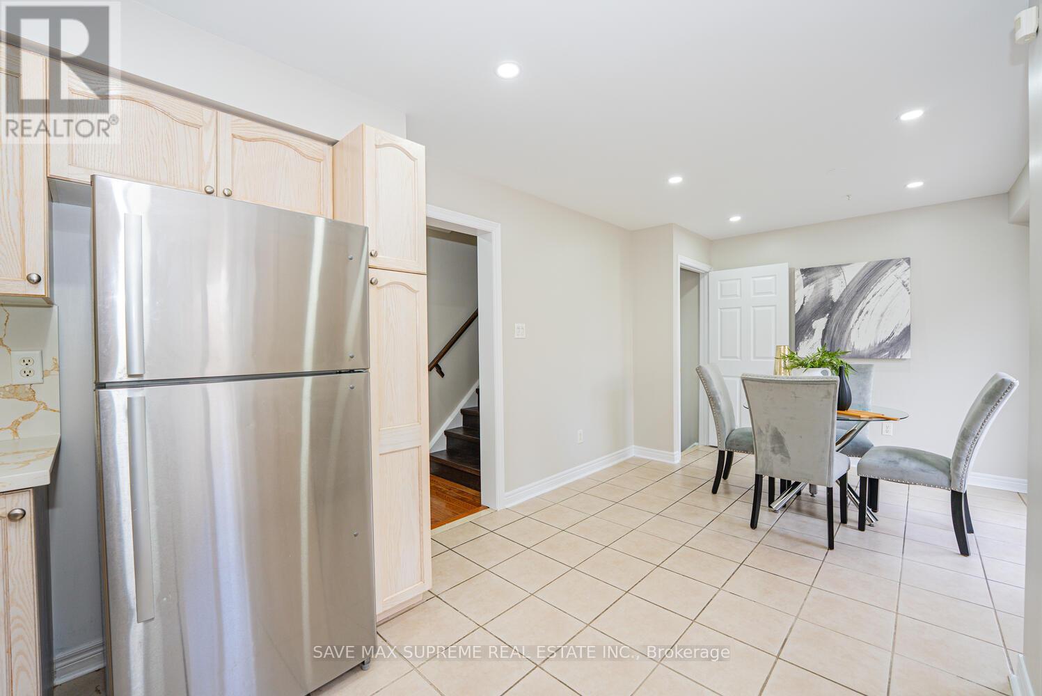 74 Ridgemore Crescent, Brampton, Ontario  L7A 2L5 - Photo 17 - W12481477