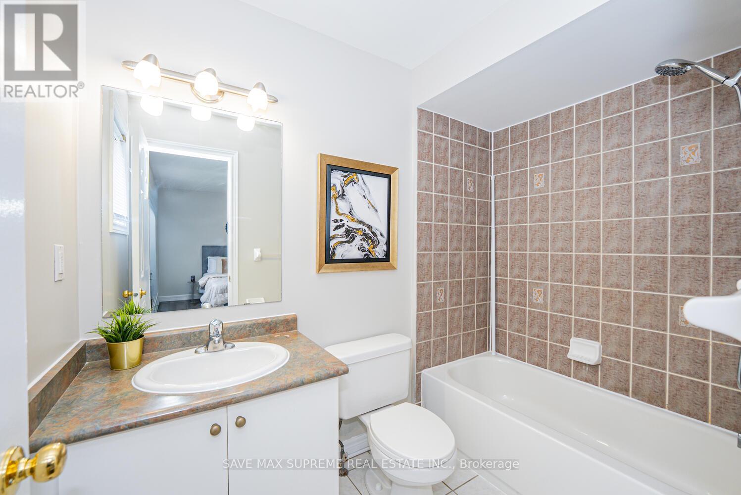 74 Ridgemore Crescent, Brampton, Ontario  L7A 2L5 - Photo 29 - W12481477
