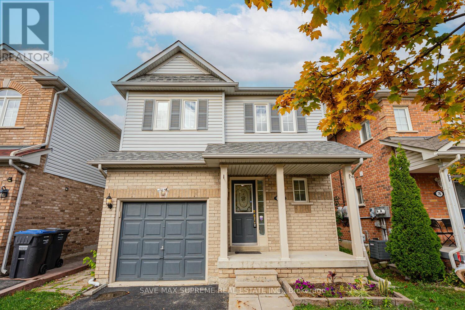 74 Ridgemore Crescent, Brampton, Ontario  L7A 2L5 - Photo 4 - W12481477