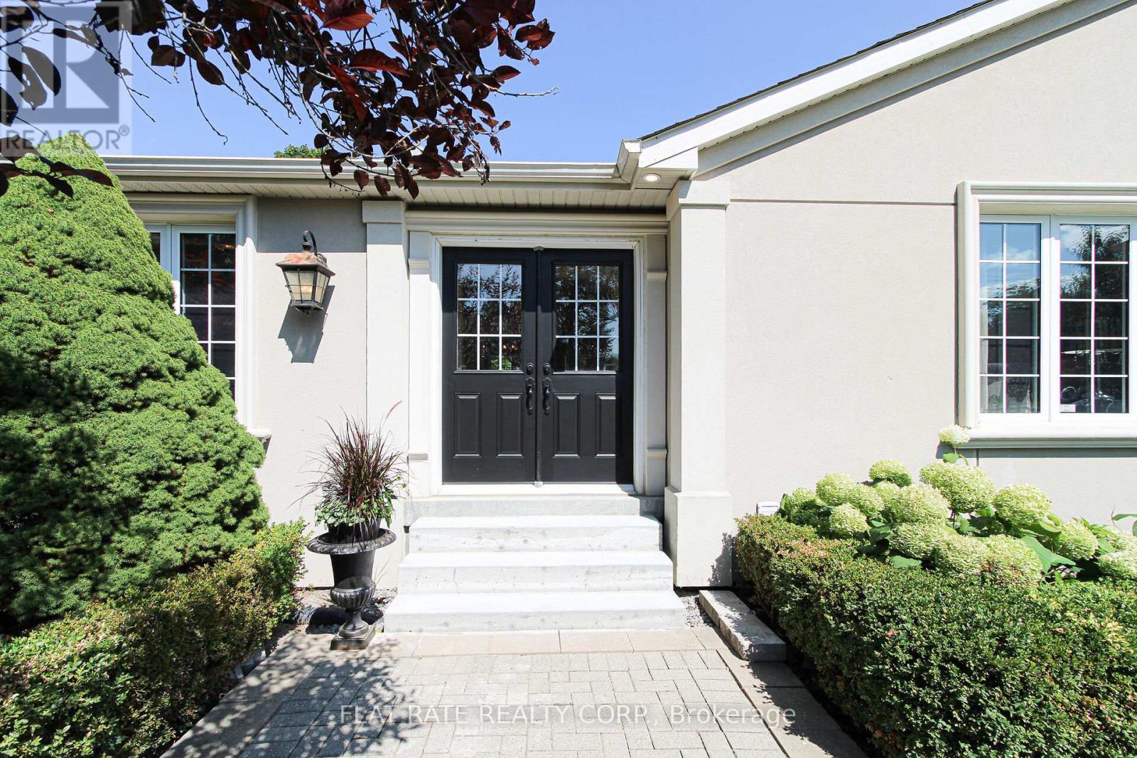 11269 Guelph Line, Milton, Ontario  L0P 1B0 - Photo 2 - W12481485