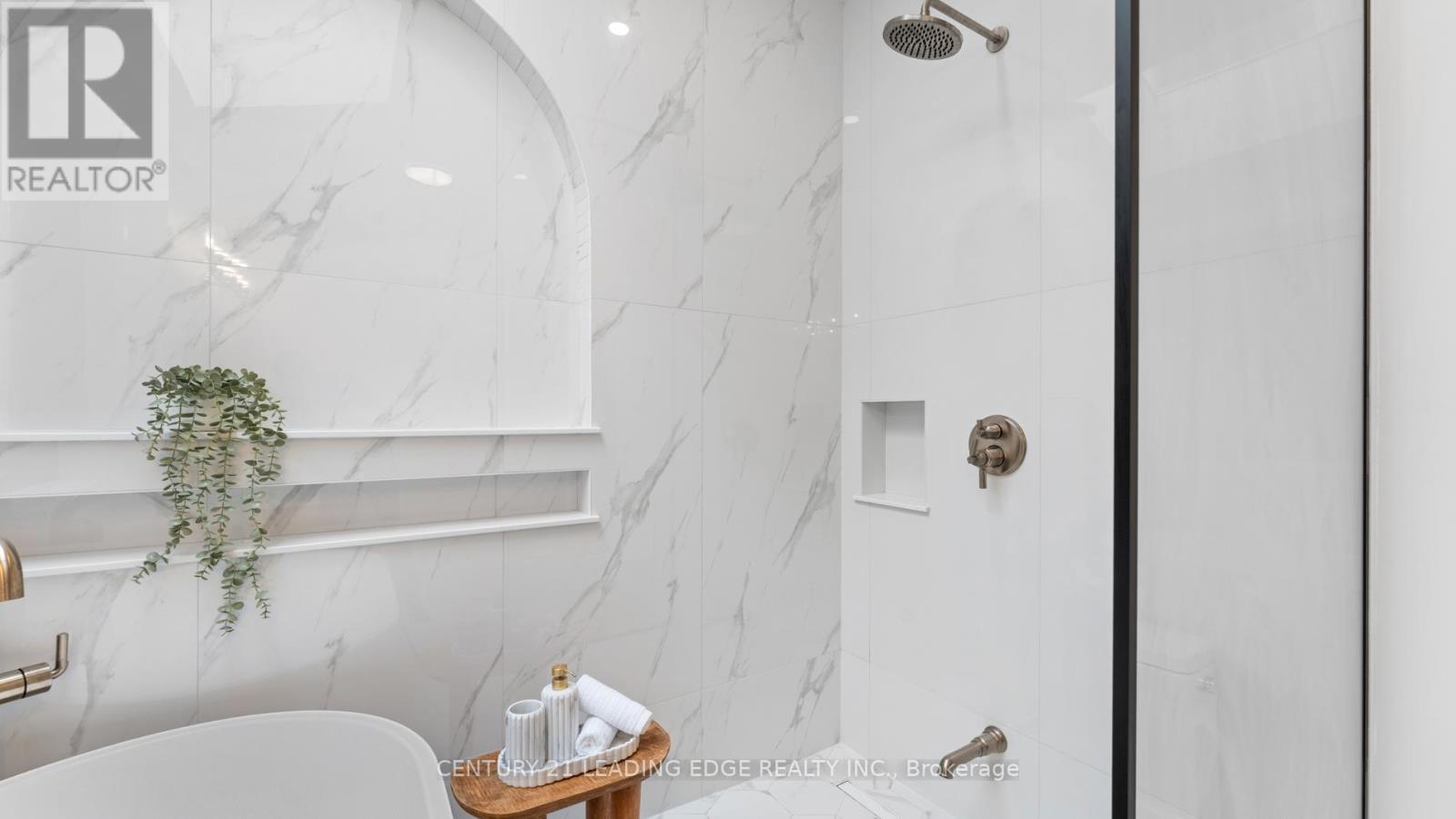 197 Glen Oak Drive N, Oakville, Ontario  L6K 2J3 - Photo 28 - W12481487