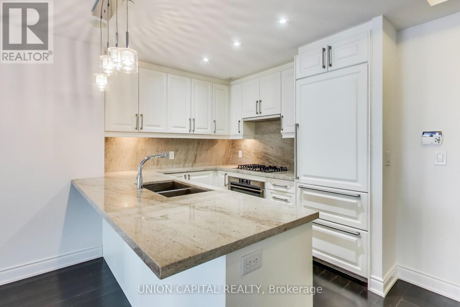 525 - 3500 Lakeshore Road W, Oakville, Ontario  L6L 0B4 - Photo 8 - W12481502