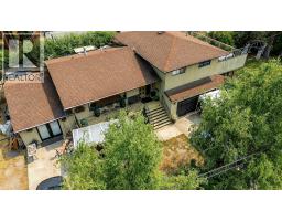 599 Clifton Road S Glenmore