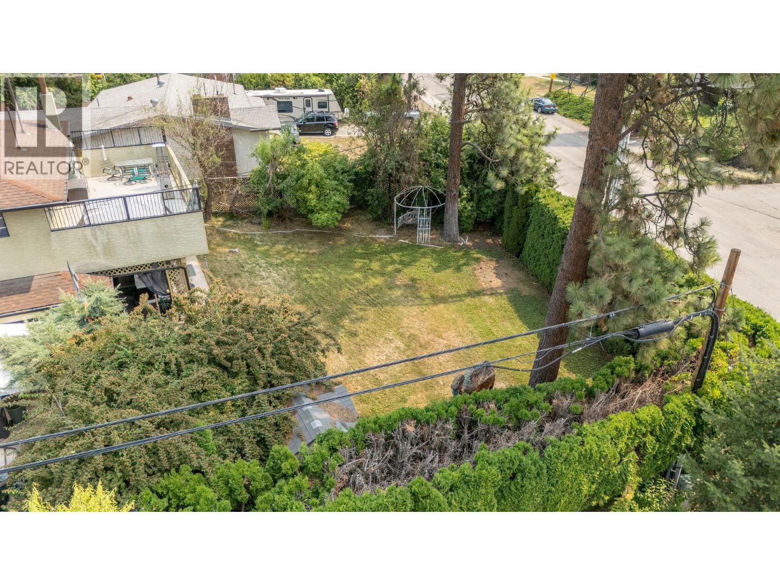 599 Clifton Road S, Kelowna, British Columbia  V1V 1A6 - Photo 46 - 10366236