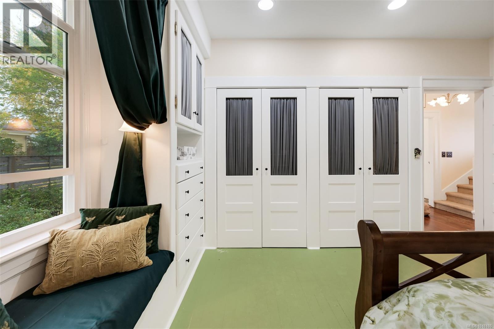 3291 Cedar Hill Rd, Saanich, British Columbia  V8P 3Y5 - Photo 41 - 1018180